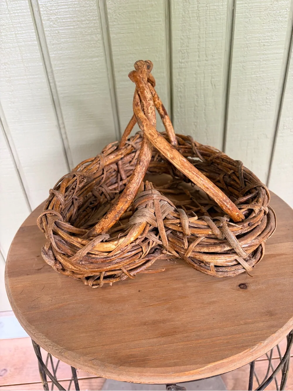 Vintage Rustic Grapevine Heart Shaped Basket with Handle Woven Twig Primitive